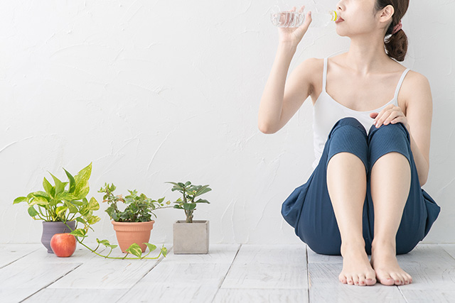 肌の水分量を上げる食べ物と飲み物！肌の水分を増やす食材は？