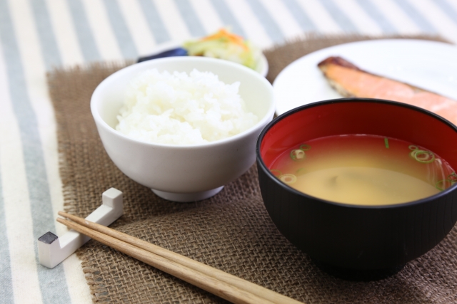 味噌汁と和定食