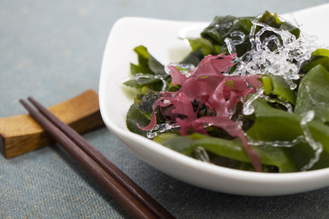 ワカメや昆布などの海藻類