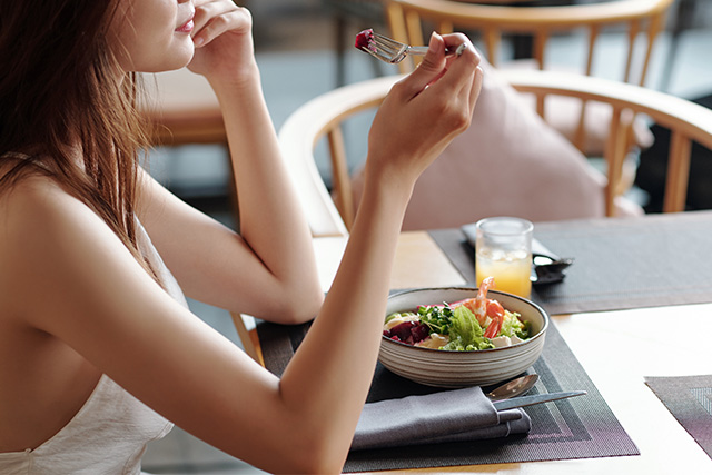 肌のバリア機能を高める食べ物と飲み物！体の中から肌が潤う食べ物は？