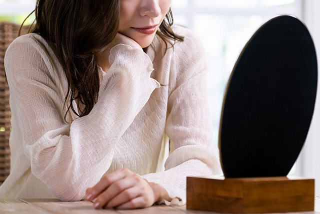 黄ばんだ肌を白くする方法は?黄色い肌を白くするケア